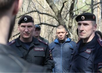 Полиция против защитников леса