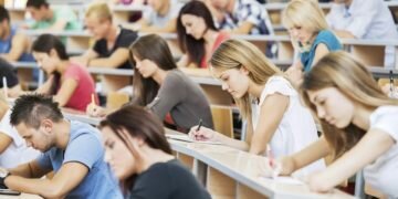 Студенты в аудитории