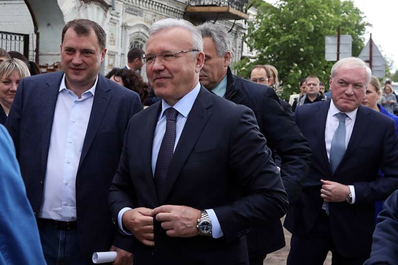 Губернатор Александр Усс