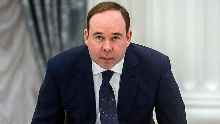 Весьма загадочная фигура на политическом Олимпе, это Антон Вайно, которого прочат в преемники Путину