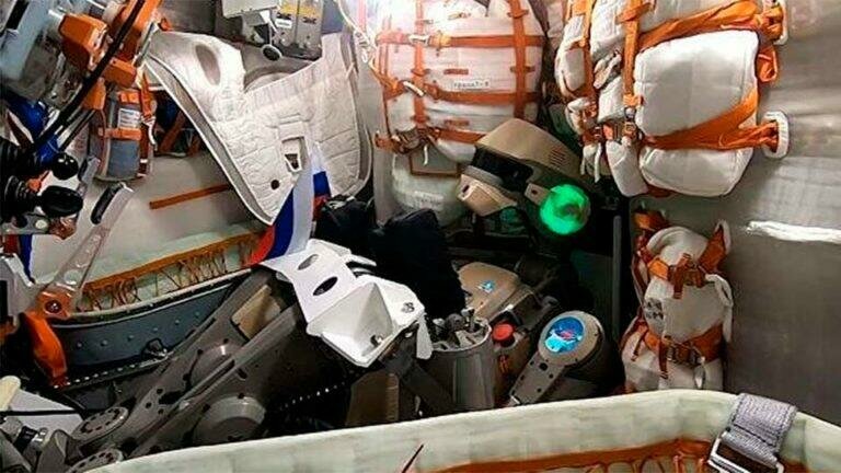 Робот «Федор» не смог пристыковать «Союз МС-14» к МКС ввиду неких колебаний, ранее не встречавшихся в природе