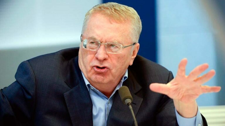 На передаче «Мнение» с Закамской Жириновский призвал отказаться от Украины и перейти к российским выборам