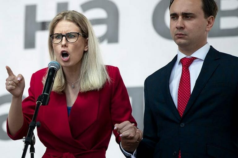 Любовь Соболь продолжает буянить, сначала оскорбила беременную Симоньян, теперь довела до слез Памфилову