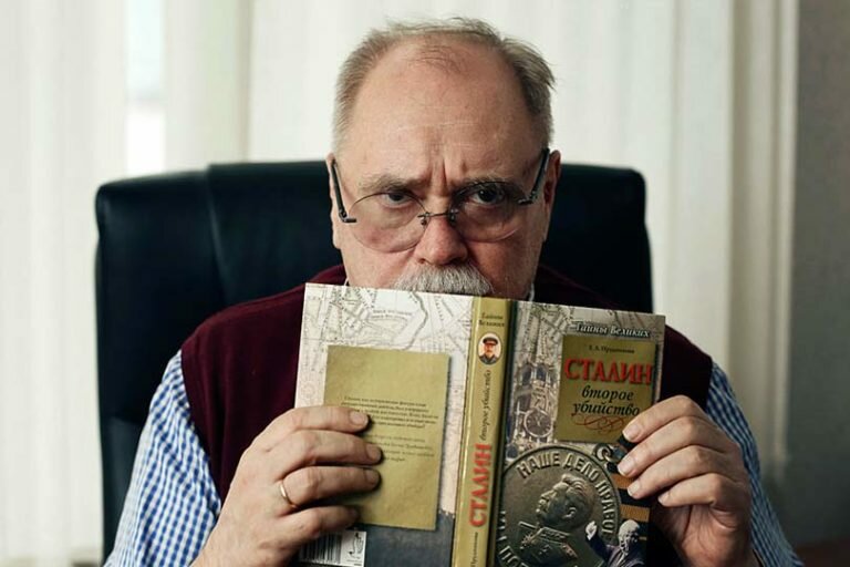 Создатель культового фильма «Мастер и Маргарита», сам оказался из робкого десятка и откровенно смалодушничал