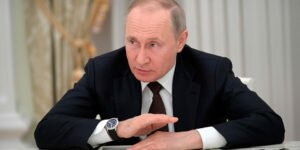 В разгар кризиса Кремль призвал силовиков срочно обновить автопарк и приобрести новые машины и спецтехнику