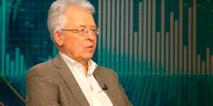 Катасонов заявил, что ЗВР России необходимо национализировать, а заодно ввести фиксированный курс рубля