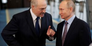 Александр Лукашенко так и не признал Крым российским, так кто же победил, он — или Владимир Путин