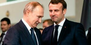 Путин предложил свою версию отравления Навального, в беседе с Макроном он не исключил, что «Новичка» тот хлебнул сам