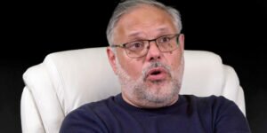Михаил Хазин: Президент Путин собирается избавиться от либералов очень быстро и бесповоротно