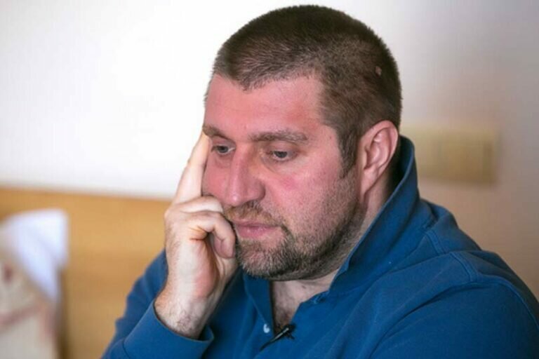 Потапенко предположил, что после ухода Путина с поста президента России, власть неизбежно захватят силовики