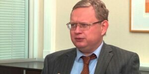 Делягин предположил, что у Навального друзей в Кремле больше чем у Путина, если они вообще имеют место быть