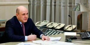 Мишустин решил повысить зарплату бюджетникам по поручению президента