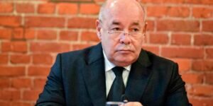 На Лубянской площади предлагают установить памятник Андропову, вместо Дзержинского