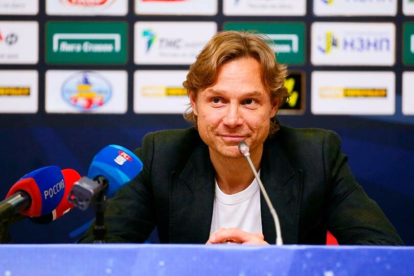 Валерий Карпин
