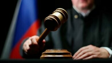 Суд удар молотком