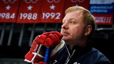 Главный тренер сборной России по хоккею Алексей Жамнов