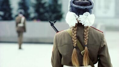 Девушка в военной форме