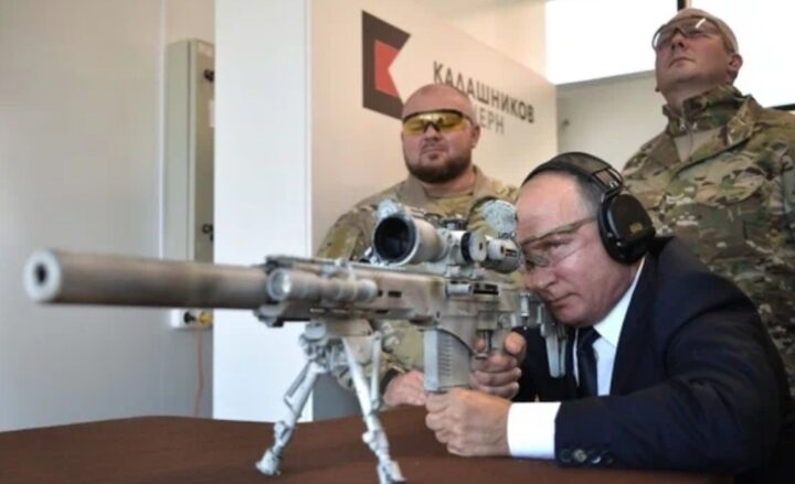 Путин с винтовкой Чукавина