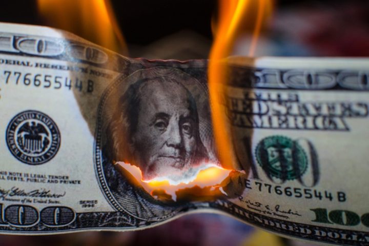 Доллар в огне