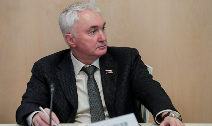 Депутат Картаполов