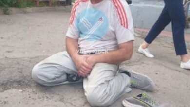Человек на асфальте