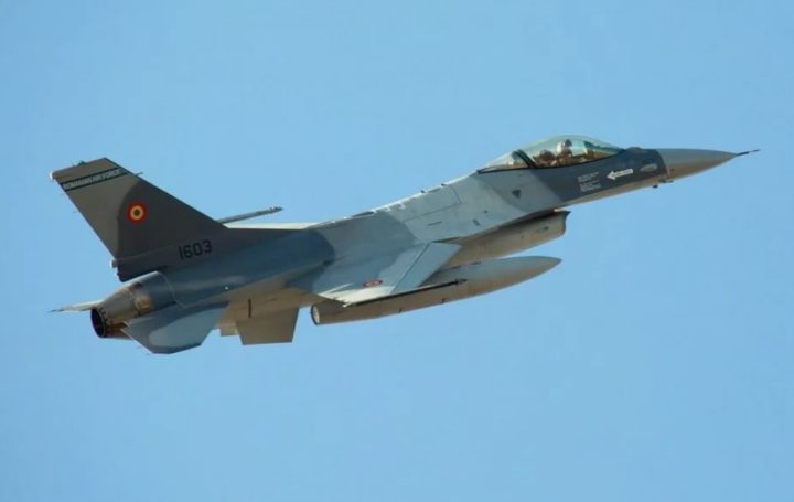 Newsweek: МО Румынии опровергло информацию об участии F-16С в атаке на российские ВС у Херсона