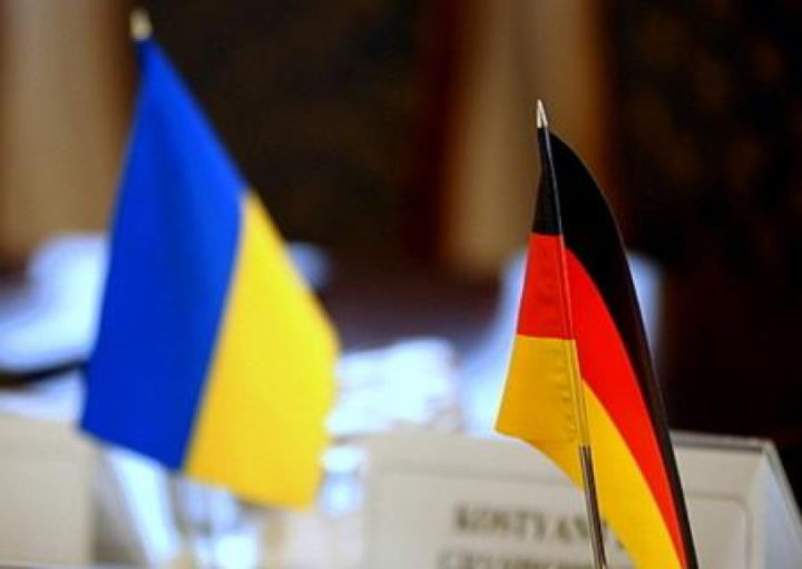 FAZ: Берлин и Киев собрались подписать договор о гарантиях безопасности 16 февраля